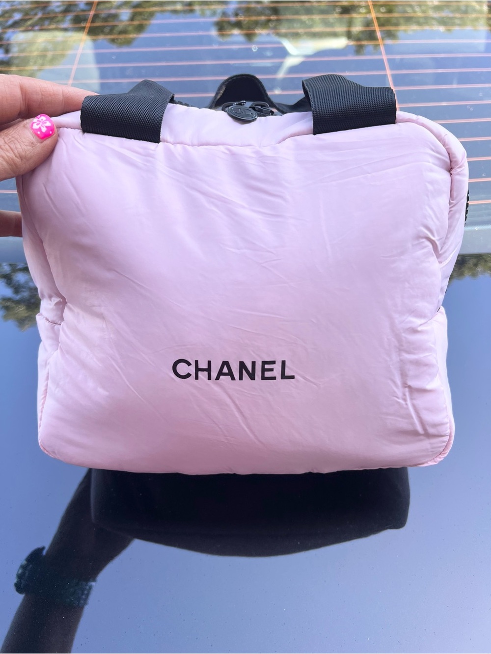 CHANEL GWP HTF Pink Nylon Puffer Cosmetic Small bag - Picture 2 of 10